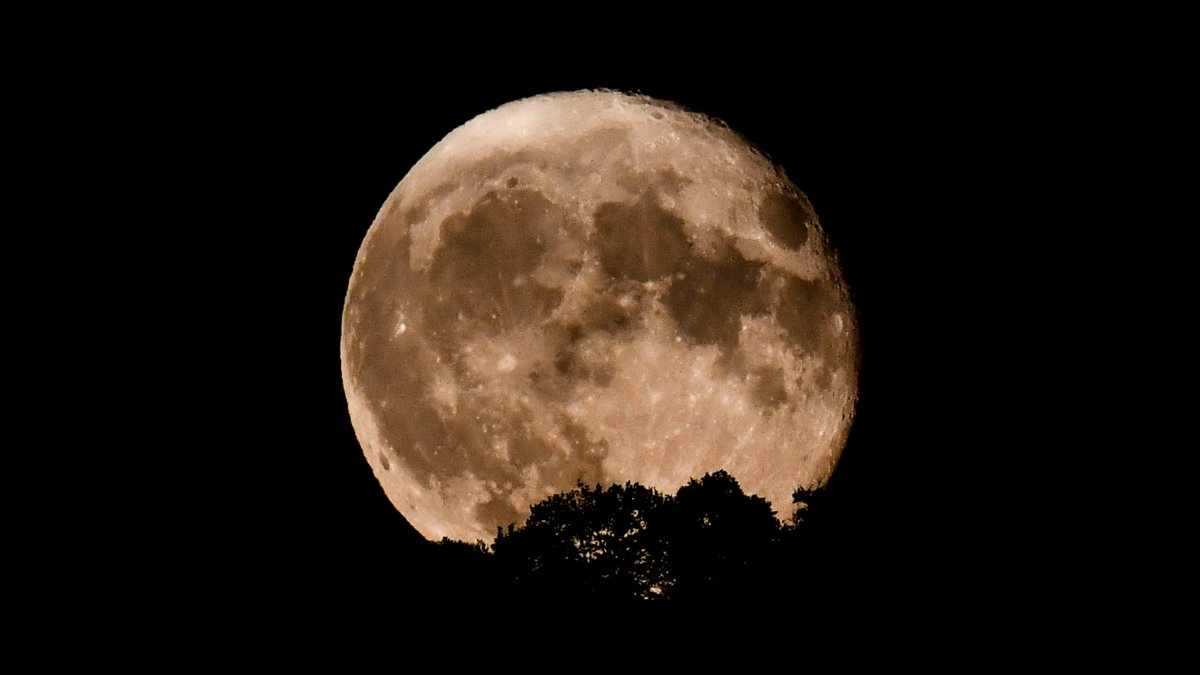 When is the August full moon? An astronomer explains what's special about it