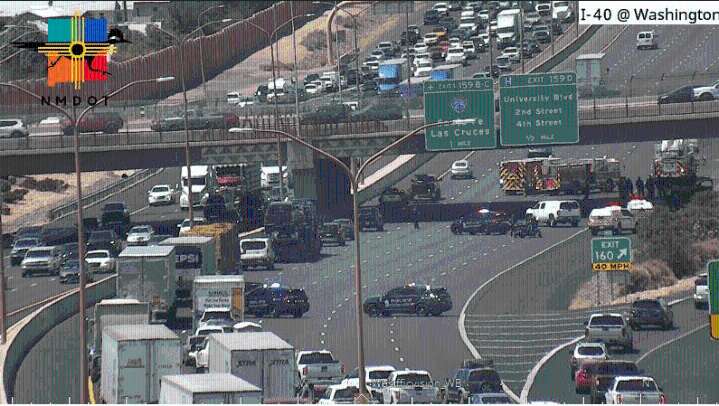 Crash closes westbound traffic on I-40 at Carlisle in Albuquerque