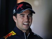Checo Pérez califica su acuerdo con Cadillac como "una enorme responsabilidad"