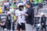 Offense sustains drives, avoids interceptions in Oregon's second fall scrimmage