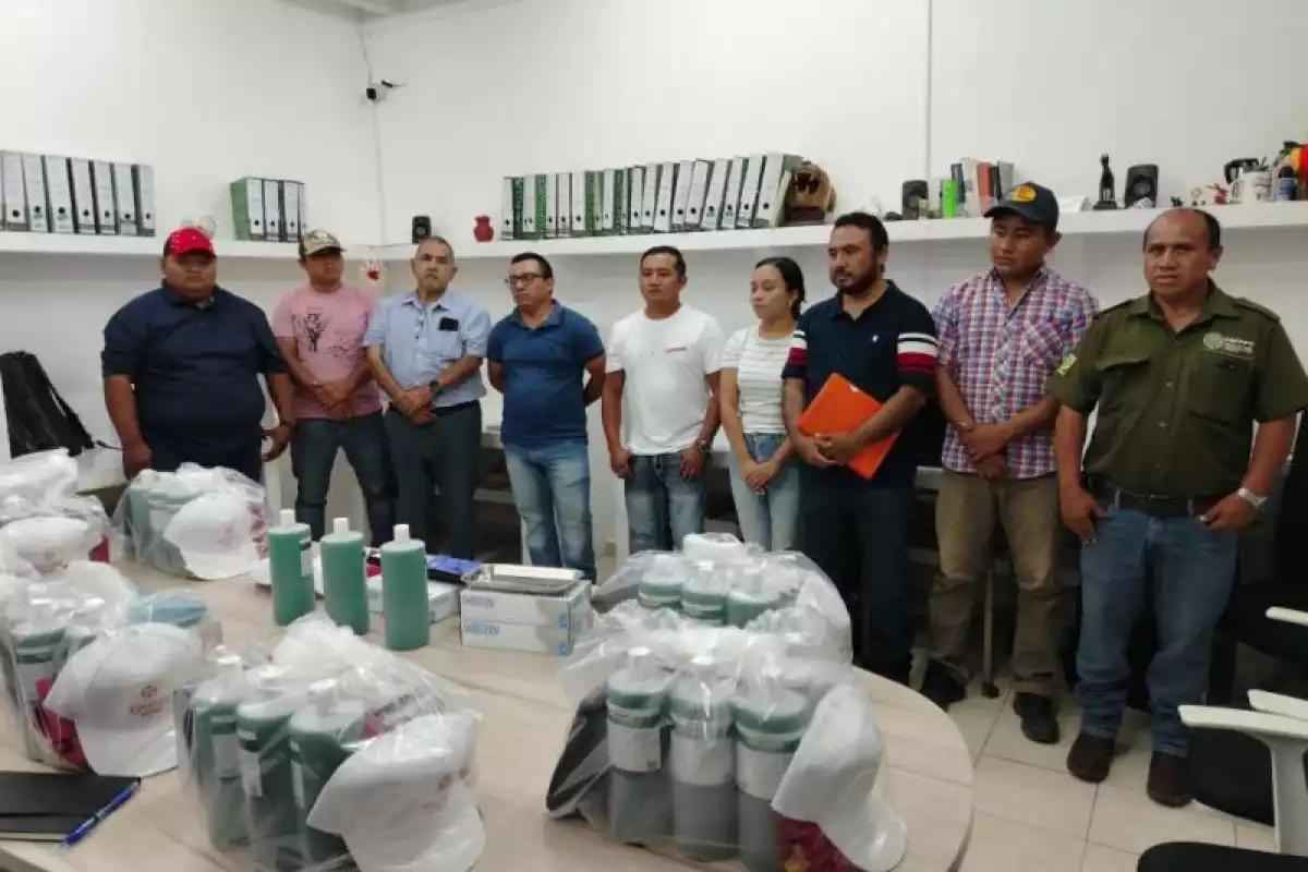 Fortalecen las acciones de prevención y control del gusano barrenador de ganado en Yucatán con nuevos equipos médicos