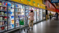 Survey examines concerns over AI, tariffs, inflation
