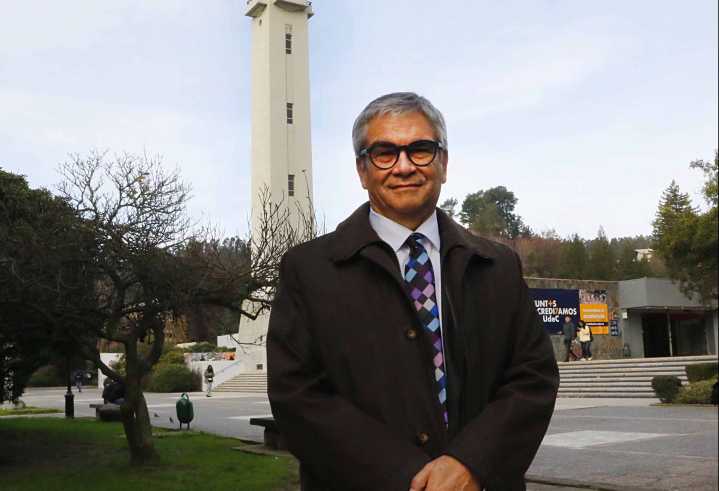 Renuncia ministro de Hacienda Mario Marcel
