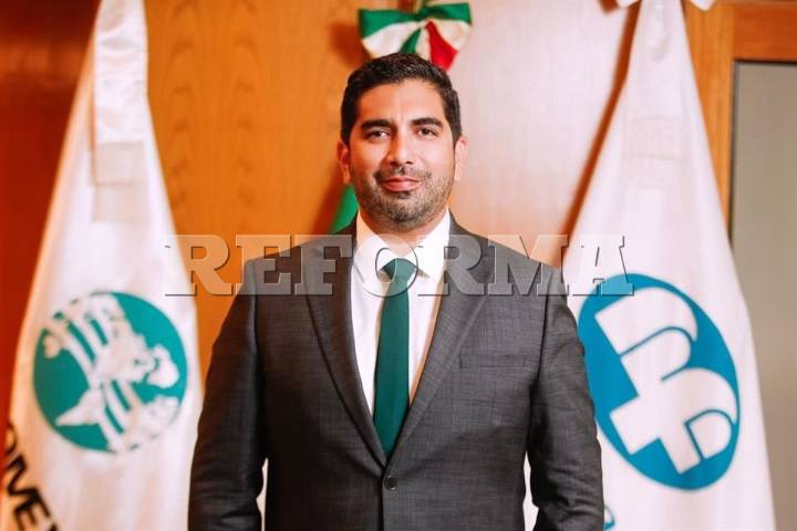 Asume Roberto Lazzeri  dirección de Nafin y Bancomext