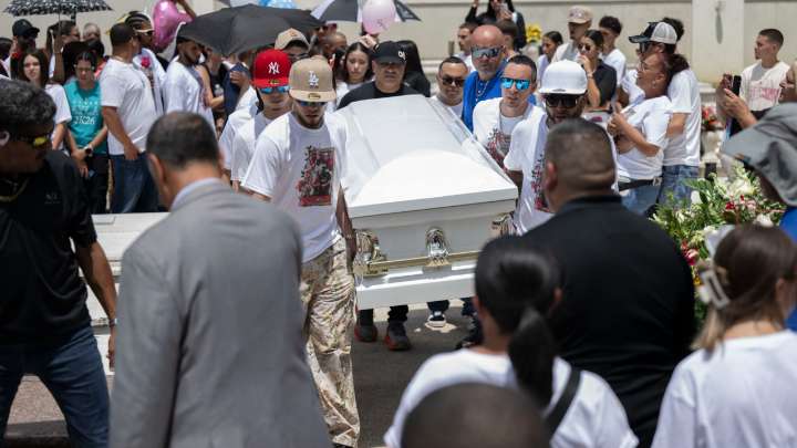 "Se va a hacer justicia": Difícil adiós a la adolescente asesinada en Aibonito