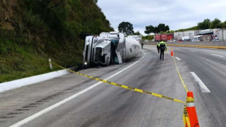 ¿Qué Está Pasando en la Autopista México-Puebla? Conductores Llevan Horas Sin Avanzar