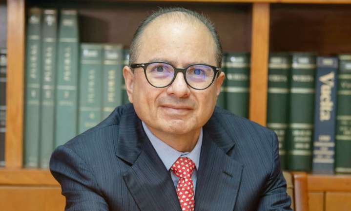 Cada libro conecta la ciencia con la sociedad: Ernesto Villanueva