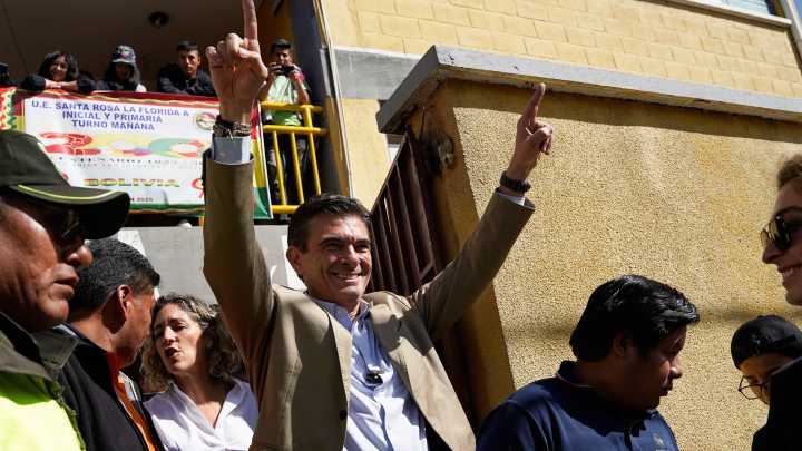 Bolivia’s presidential vote headed to runoff between centrist, right
