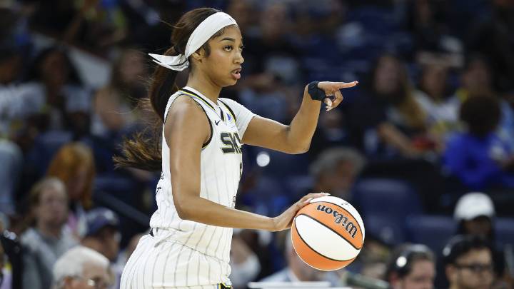 Sky’s Angel Reese breaks Tina Charles’ WNBA record