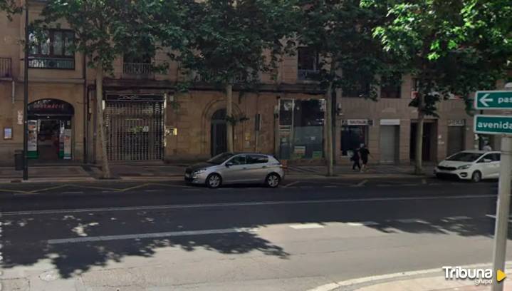 Sufre un atropello en la calle María Auxiliadora de Salamanca al bajar de su propio coche