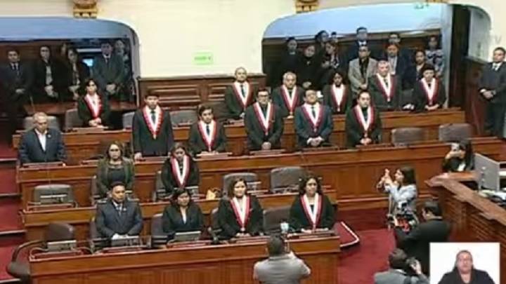 Congresistas podrán hacer proselitismo en sus semanas de «representación» con el dinero de todos los peruanos  