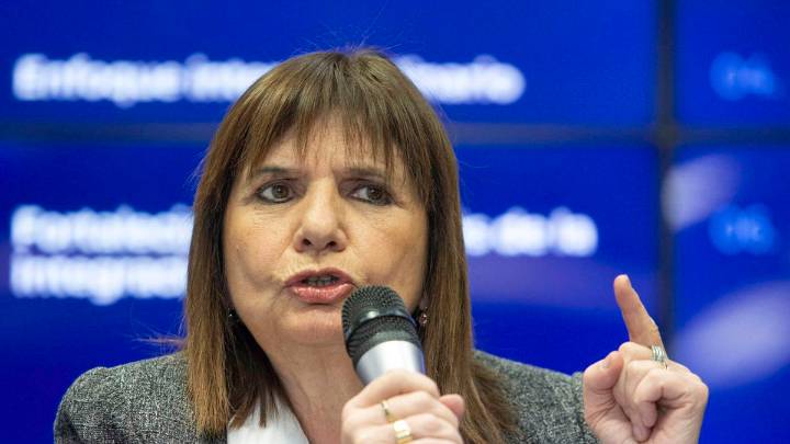 ANDIS: Bullrich autorizó compras a la droguería investigada por sobornos Fue a través de la Policía Federal, que está bajo la órbita del Ministerio de Seguridad. En lo que va de este año, las compras 