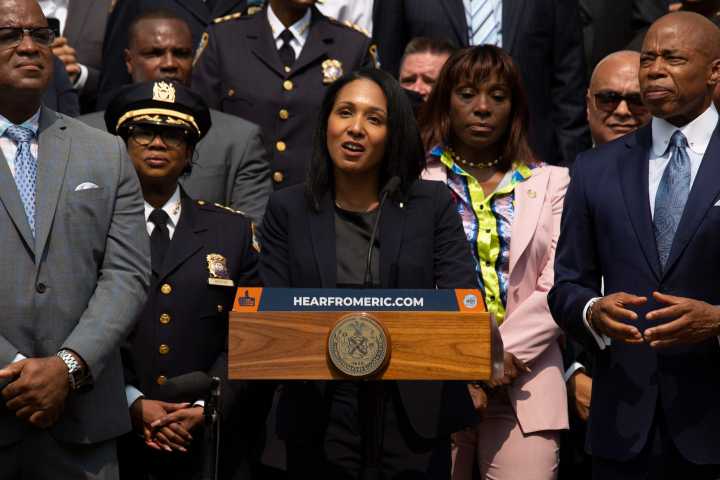 School Safety Agents to Be Overseen by NYPD’s First Deputy Commissioner