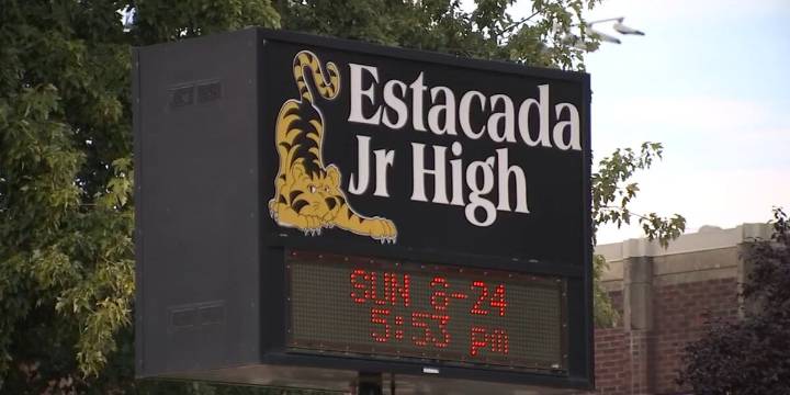 Estacada schools to release students early on 1st day due to heat wave