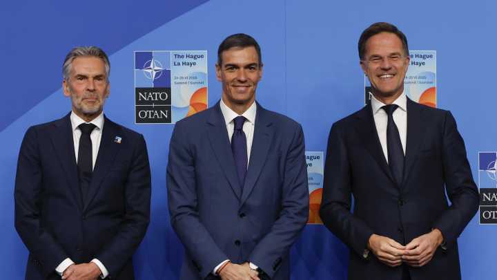 Inocencio Arias denuncia la exclusión de España: “Moncloa mendigando invitaciones”