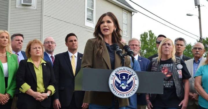 DHS Secretary Noem defends ICE tactics in second Illinois visit