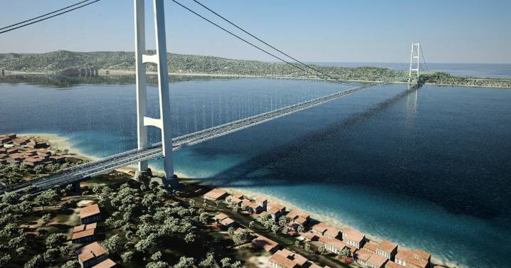 Mega Italy to Sicily bridge given green light despite mafia infiltration fears
