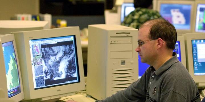 National Weather Service is now hiring back hundreds of positions following DOGE cuts