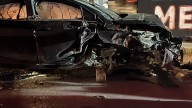 Adolescentes chocan contra poste en el boulevard Ortiz Mena