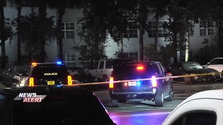 Man shot in Miramar after being robbed, officials say