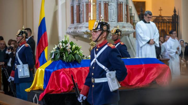 Colombia da último adiós al senador Miguel Uribe Turbay, en imágenes