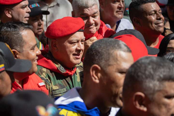 Diosdado Cabello anuncia el despliegue de 15.000 efectivos en estados fronterizos con Colombia