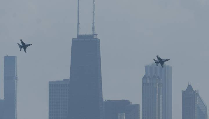 Thunderbirds 'clearly' caused sonic booms at Chicago Air and Water Show practice, expert says