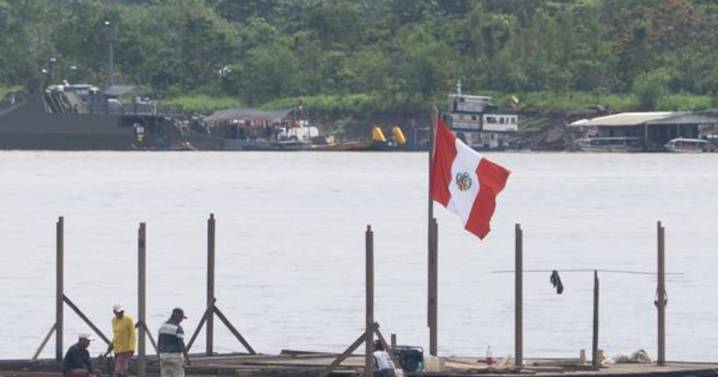 Perú expulsa a colombianos detenidos en isla en disputa