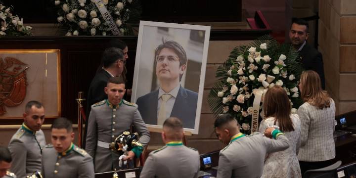 EN VIVO: Siga el minuto a minuto de la cámara ardiente de Miguel Uribe Turbay en Congreso, hoy 12 de agosto