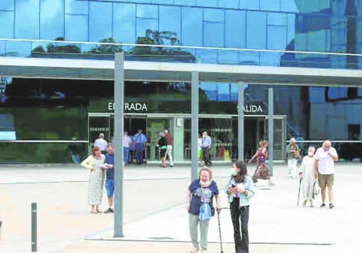Sube la lista de espera en Dermatología y Cirugía Pediátrica en pleno récord quirúrgico del mes de julio
