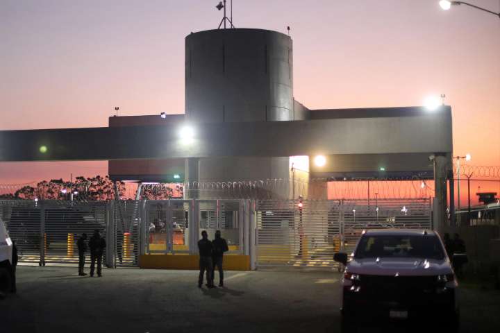 México entrega 26 presos relacionados con el narcotráfico a Estados Unidos