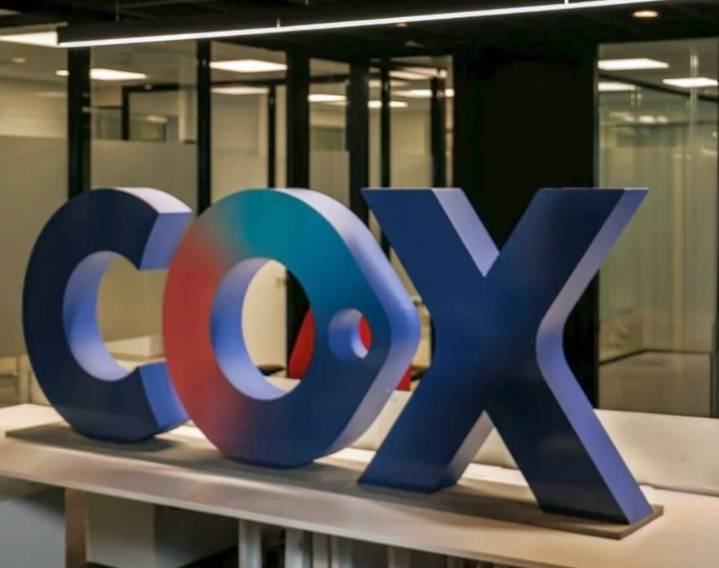 El presidente de Cox y altos cargos compran casi 30.000 acciones