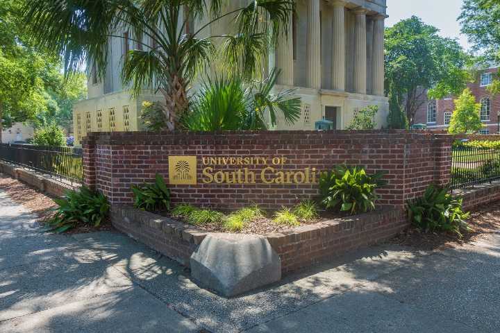 Falsa alarma de tirador activo en la Universidad de Carolina del Sur generó pánico en el campus