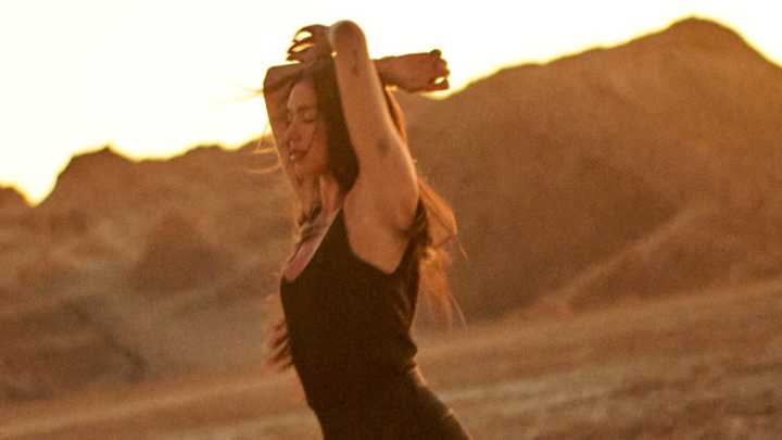 Dua Lipa deslumbra en las primeras imágenes de su spot grabado en Chile