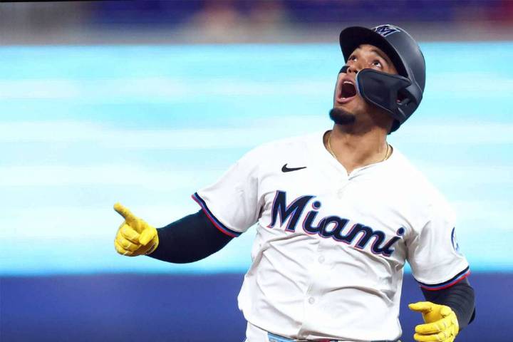 Tiburones y Águilas concretan traspaso del grandeliga Máximo Acosta