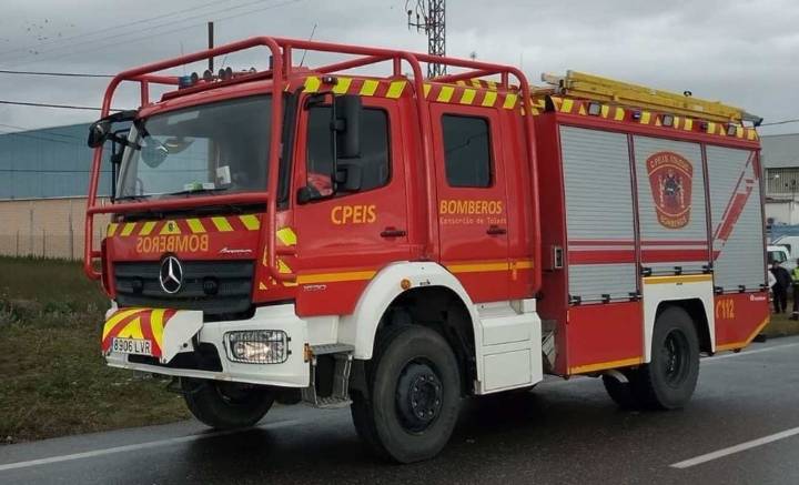 Se declara un incendio entre Torrijos y Novés (Toledo): se extiende con rapidez por el viento