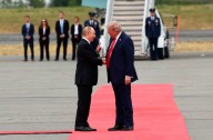 Video: Así fue el momento del recibimiento de Donald Trump a Vladimir Putin en Alaska