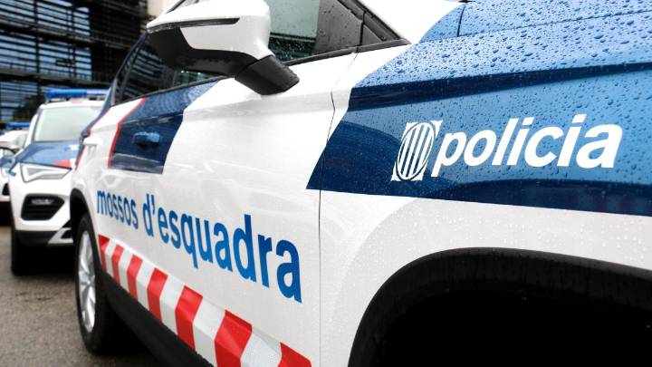 Detenido un hombre por apuñalar y arrojar a su mujer por la ventana en Manresa