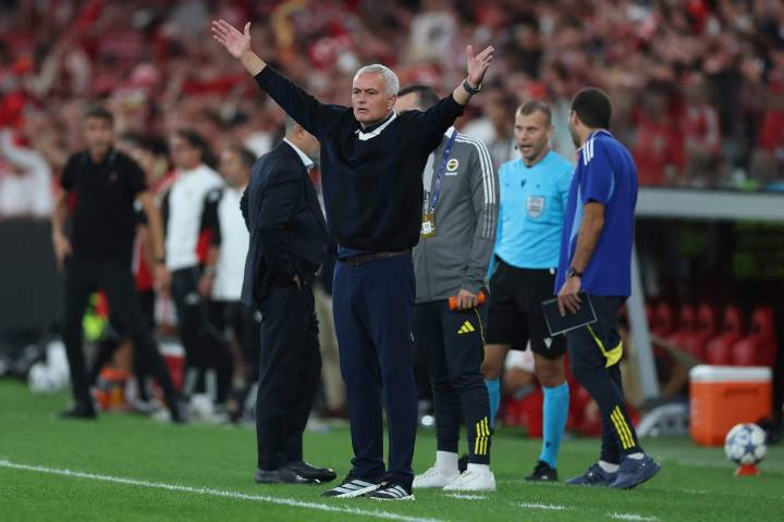 Why Jose Mourinho was sacked: Champions League exit and attitude towards Fenerbahce