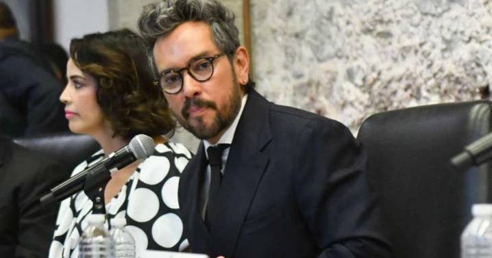 Ratifican en comisiones a Genaro Lozano como embajador en Italia