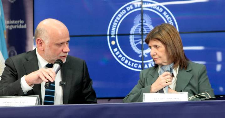 Bullrich aborda actuación policial tras graves incidentes en Avellaneda: “Nos sorprende que haya detenidos solo en el lado chileno”