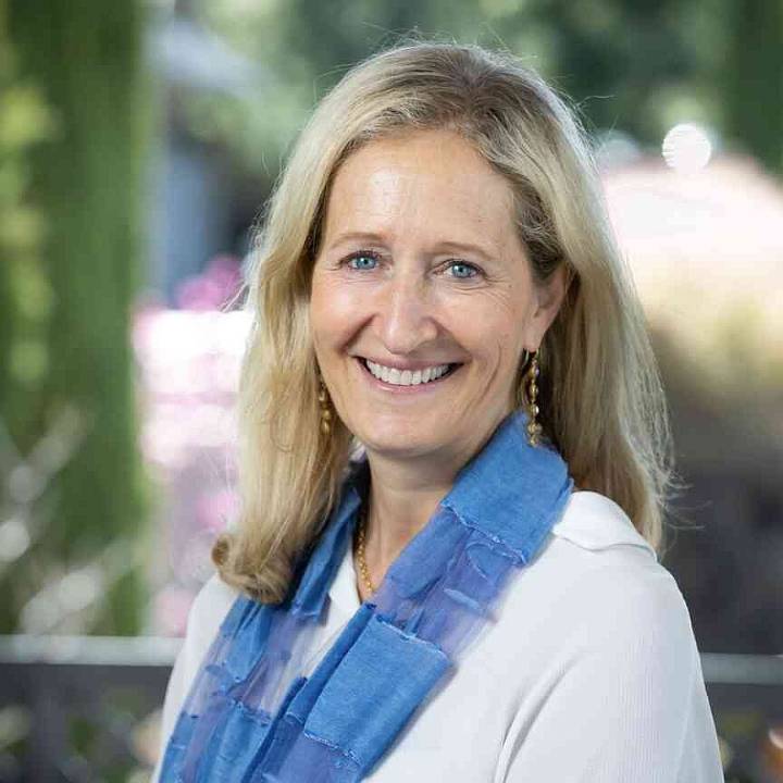 Walton Family Foundation executive director announces she’ll step down at end of year
