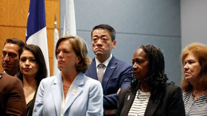 The FBI has been asked to help locate Texas House Democrats. One state lawmaker says officials would be breaking the law