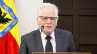 Padre de Miguel Uribe Turbay anuncia su precandidatura presidencial en Colombia