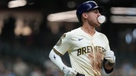 Turang's leadoff homer lifts Brewers over Pirates for 10th straight win