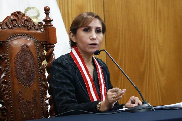 Benavides pide inhabilitar por diez años a Delia Espinoza