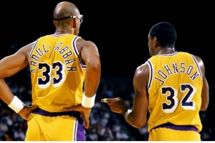 Magic Johnson da a conocer su cinco titular de los mejores jugadores de todos los tiempos de los Lakers de Los Ángeles