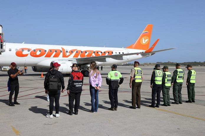 Retornan 59 venezolanos desde Bolivia con Plan Vuelta a la Patria