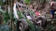 Trágico accidente en Choroní: Camioneta cayó por un barranco en una curva y dejó tres fallecidos