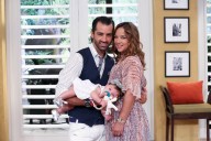 Adamari López y Toni Costa: la experiencia de bañarse con su hija